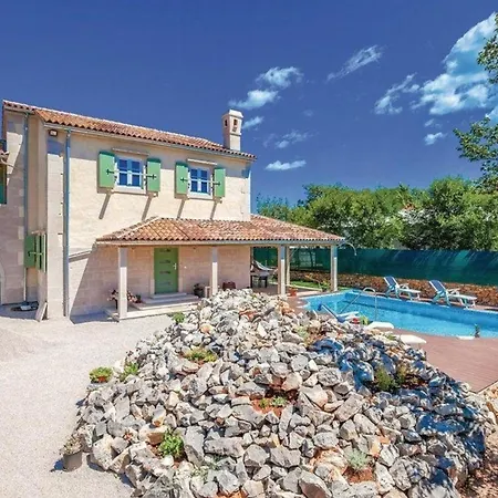 Geraeumige, Topmoderne Ferienvilla Mit Eigenem Pool * Rasopasno