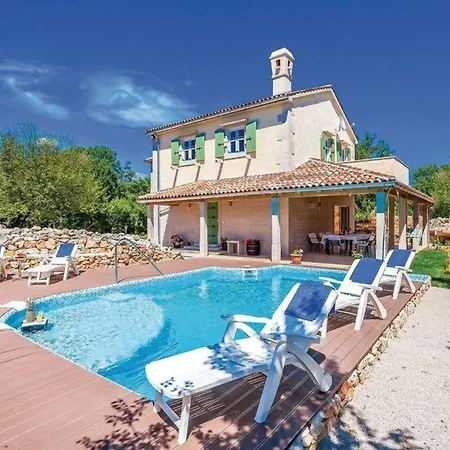 Geraeumige, Topmoderne Ferienvilla Mit Eigenem Pool *