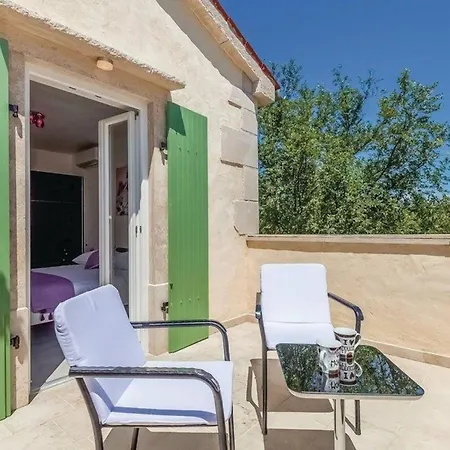 Σπίτι διακοπών Geraeumige, Topmoderne Ferienvilla Mit Eigenem Pool *